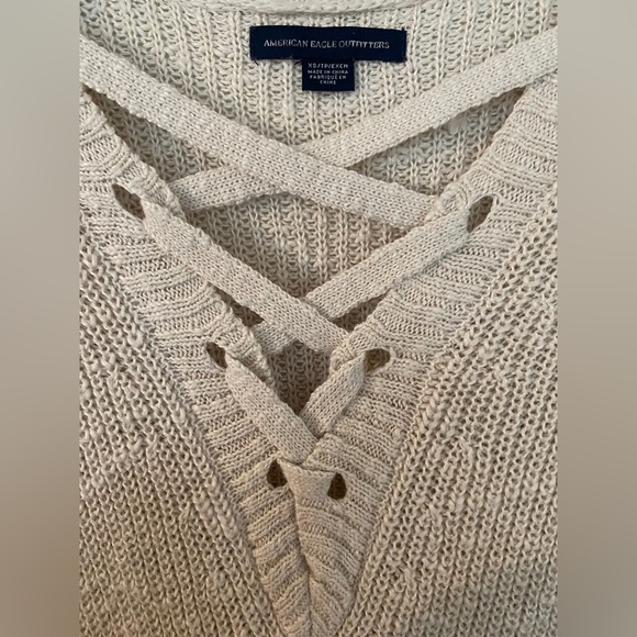 AMERICAN EAGLE OUTFITTERS CREAM SWEATER SIZE X-SMALL - Picture 6 of 8